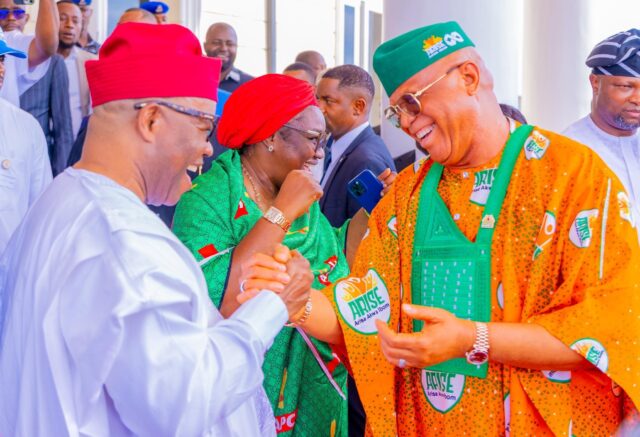 Senator Akpabio Welcomes Akwa Ibom Governor Umo Eno as he Finally Dumps PDP for APC 