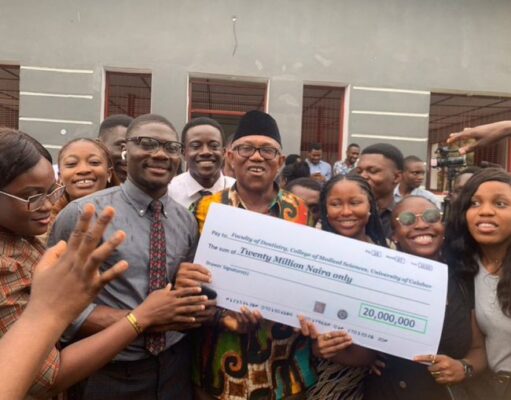 VIDEO: Peter Obi Donates ₦20m to Save Stranded UNICAL Dentistry Students Whom the School Asked to Leave VIDEO: Peter Obi Donates ₦20m to Save Stranded UNICAL Dentistry Students Whom the School Asked to Leave