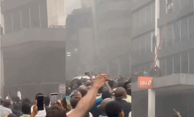 VIDEOS: Tall Building in Lagos Marina Catches Fire, with People Trapped Inside, Struggling to Escape